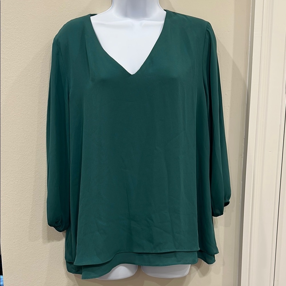 Elegant Green V-Neck Women's Top- large